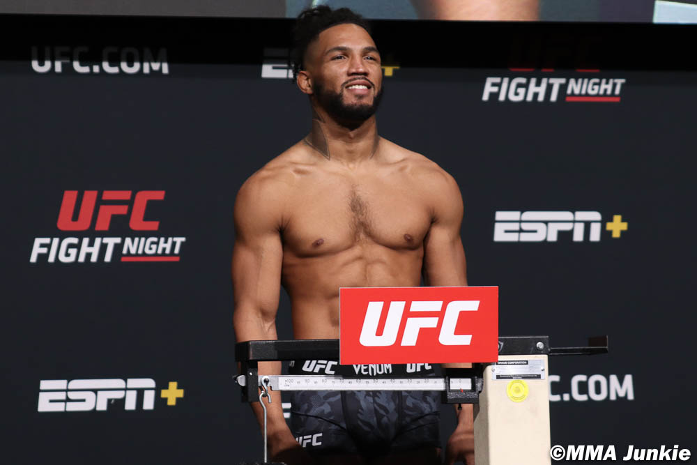 Kevin Lee agrees to new deal with UFC, expected to return in spring